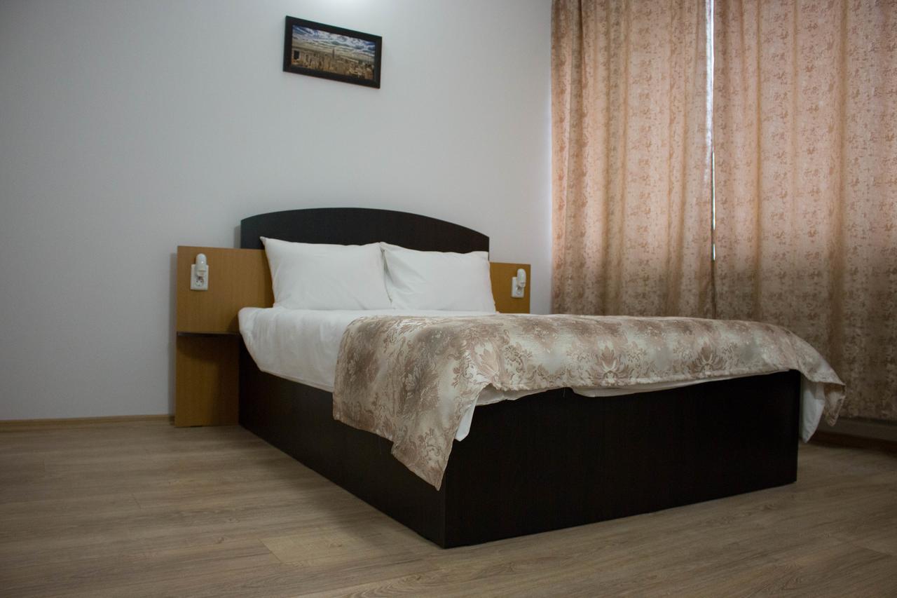 Rent Room N&S Iasi Exteriér fotografie